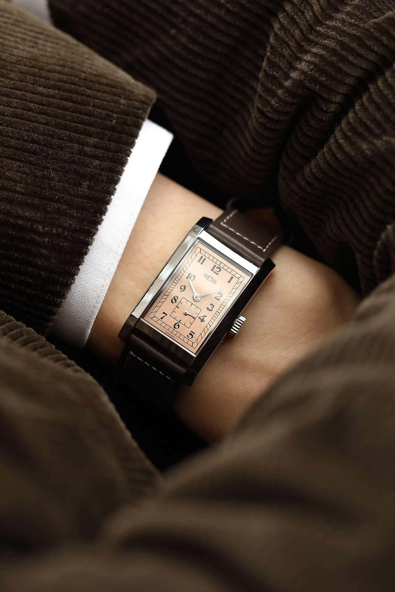 REF.2202RS5 1930S VINTAGE STYLE RECTANGLE (SALMON)